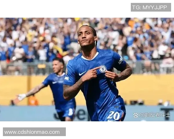 切尔西逆袭巴黎圣日耳曼4-0大胜赛场冷门引发热烈讨论与数据分析