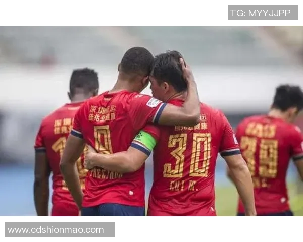 足总杯精彩对决切尔西与多特蒙德战平乌龙球引发争议判罚热议