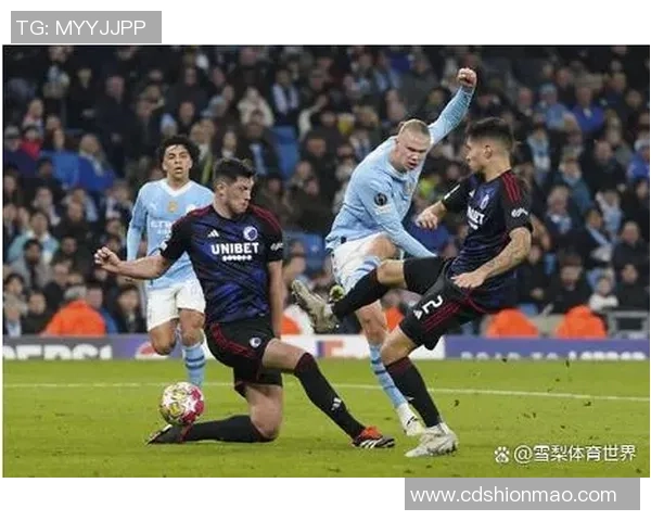 友谊赛精彩回顾里昂大胜曼城乌龙球引爆全场热情与十大进球瞬间