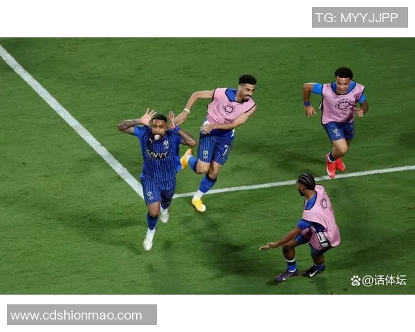 欧联杯激战多特蒙德与曼城互交白卷补时进球引发全场狂欢战术分析揭秘