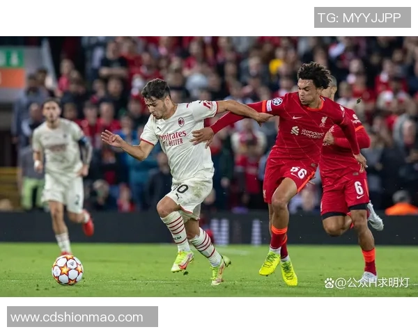 友谊赛精彩对决AC米兰与利物浦战成平局战术分析引发热议