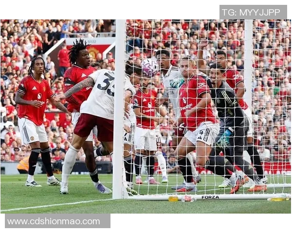 意甲激战阿森纳与曼联战成平局红牌事件引发全场热议与争议