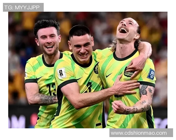 德甲激战：那不勒斯险胜多特蒙德帽子戏法引发争议判罚风波