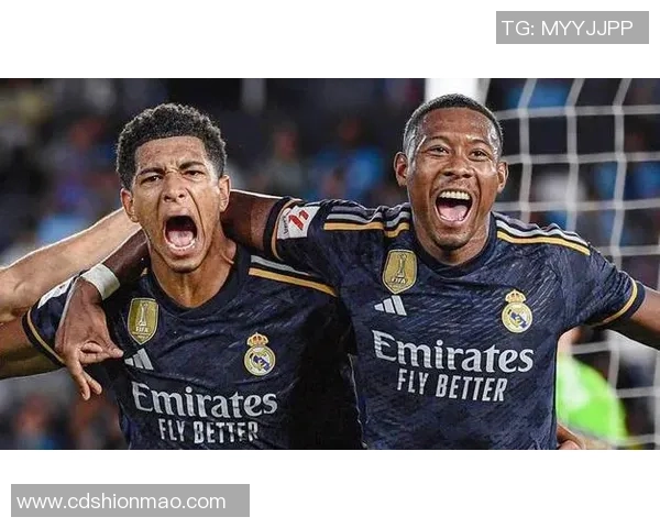 中超精彩对决皇马与那不勒斯战成平局逆转瞬间引发全场欢呼