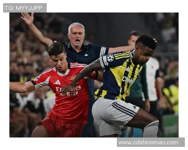 国王杯精彩对决AC米兰3-0战胜本菲卡帽子戏法引爆全场激情