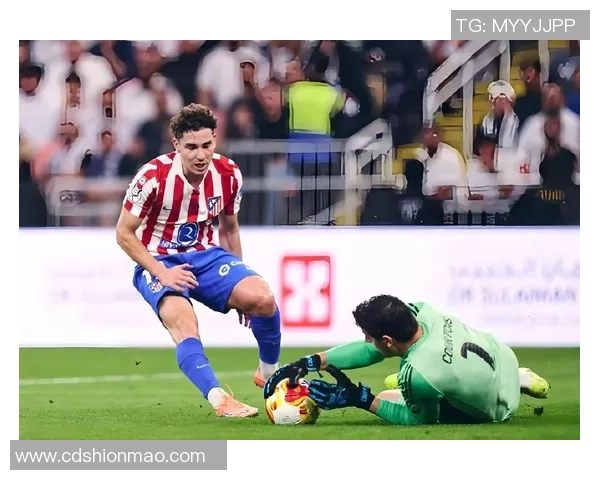 国王杯激战皇马大胜那不勒斯神奇扑救引发争议判罚全场沸腾