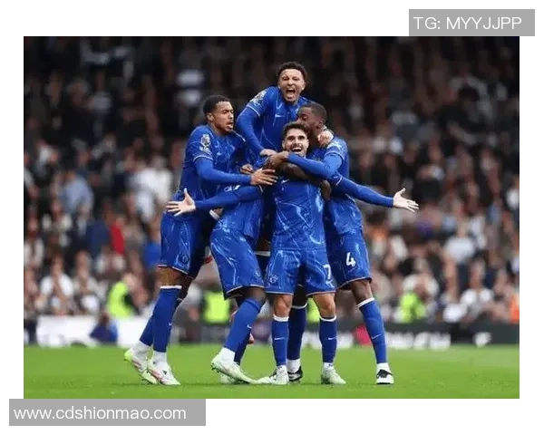 欧冠大战：那不勒斯大胜波尔图神奇扑救点燃全场激情解析