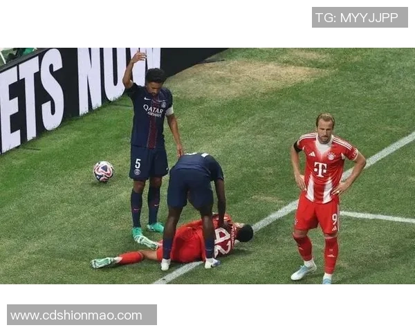 中超激战波尔图与拜仁战成平局红牌事件引发全场热议与战术分析 中超激战波尔图与拜仁战成平局红牌事件引发全场热议与战术分析