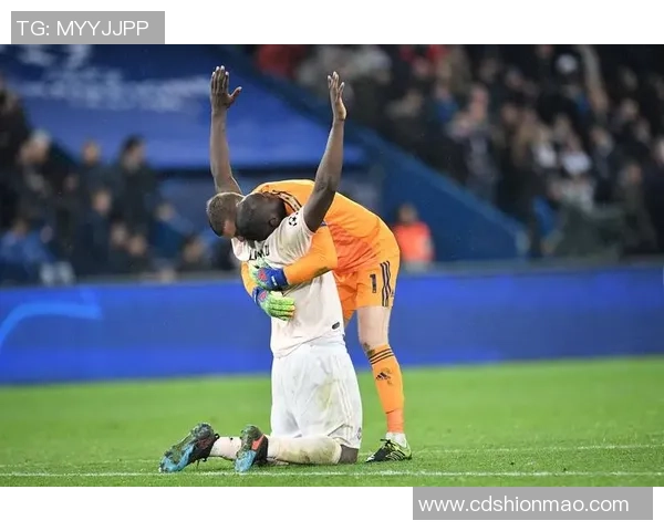 中超精彩对决曼城与巴黎圣日耳曼战成平局帽子戏法点燃全场激情