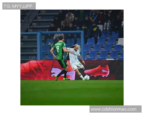 曼城小胜拜仁红牌争议引发全场热议战术分析与精彩瞬间回顾 曼城小胜拜仁红牌争议引发全场热议战术分析与精彩瞬间回顾