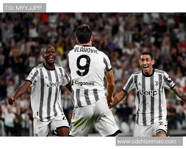 欧冠焦点战曼联与里昂握手言和数据分析揭示比赛精彩瞬间 欧冠焦点战曼联与里昂握手言和数据分析揭示比赛精彩瞬间