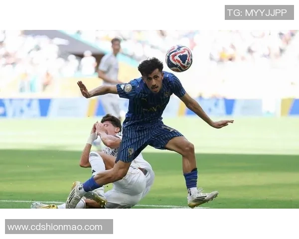 西甲激情对决皇马大胜本菲卡补时进球点燃全场热情