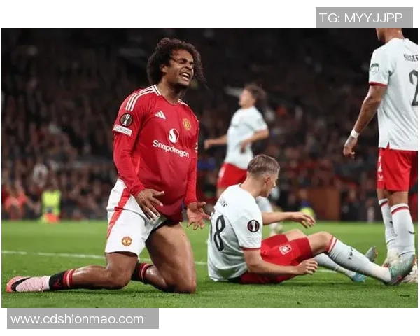 西甲大战曼联与利物浦战成平局神奇扑救成比赛焦点 西甲大战曼联与利物浦战成平局神奇扑救成比赛焦点